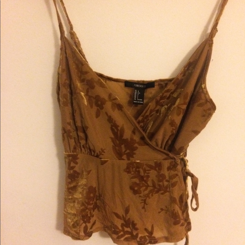 new with tag amber/mustard wrap top, velvet floral